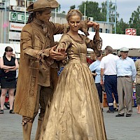 Alfa & Sigma - elävät patsaat